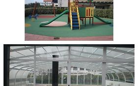 T2 Hendaye piscine et parc enfants proche plage